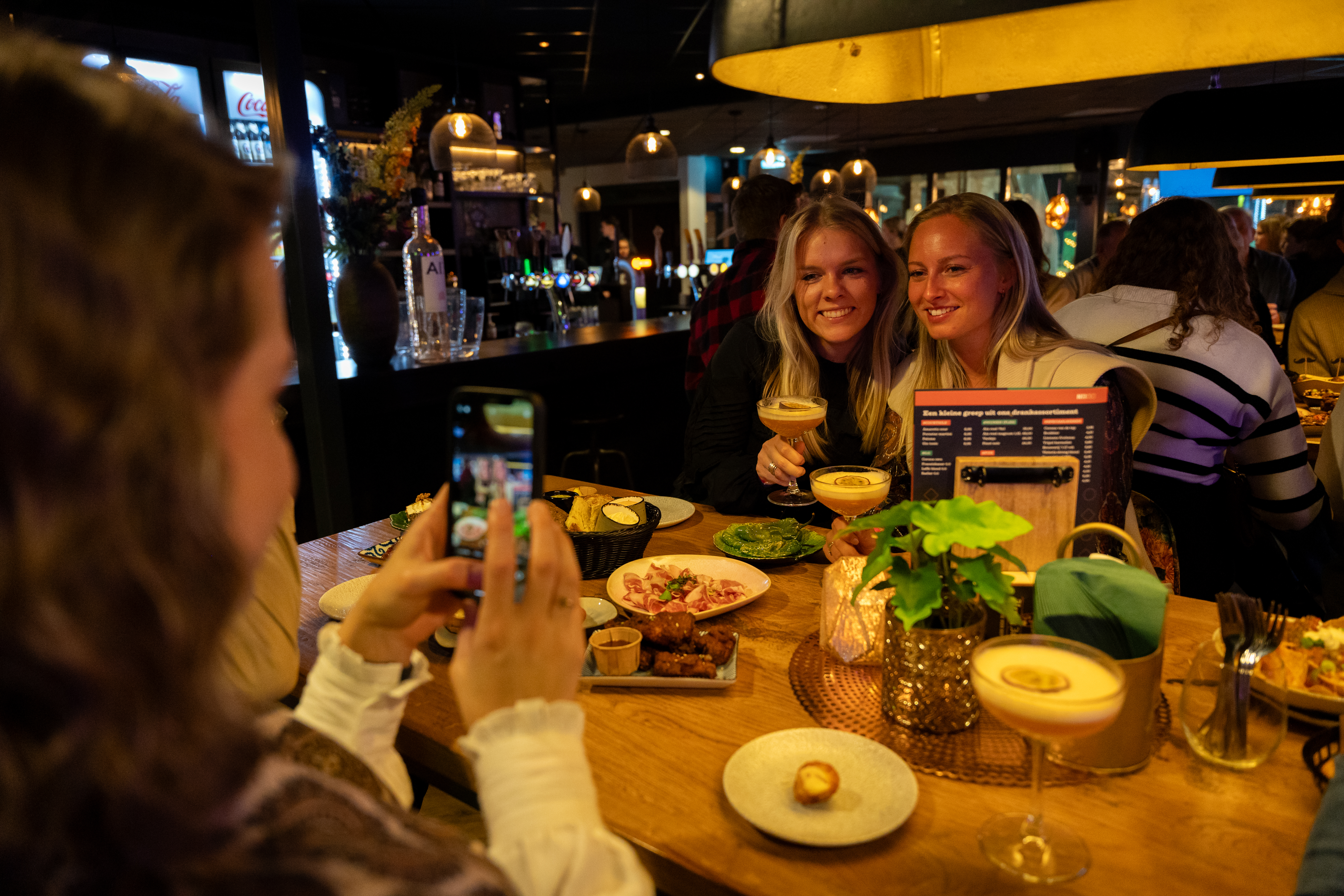 Bar. #EAT #PLAY #DRINK

Cocktails & bites